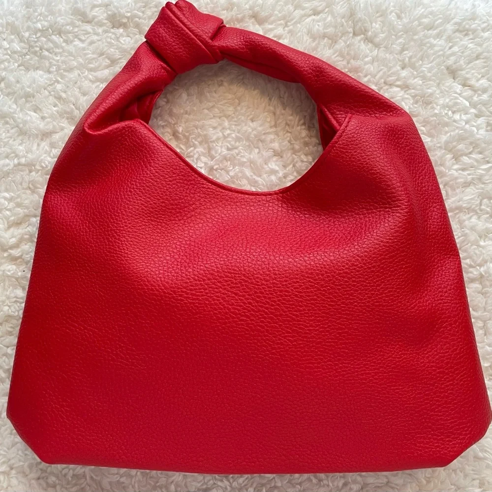 Shiseido Slouchy Bag